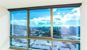 1200 Queen Emma St Honolulu - Rental - photo 2 of 25