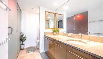 Capitol Place condo # 812, Honolulu, Hawaii - photo 3 of 23