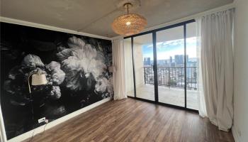 1201 Wilder Ave Honolulu - Rental - photo 6 of 18