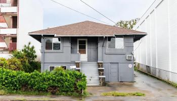 1208  School Street Kamehameha Heights,  home - photo 1 of 13