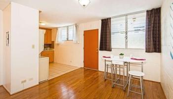 1210 Wilder Ave Honolulu - Rental - photo 2 of 21