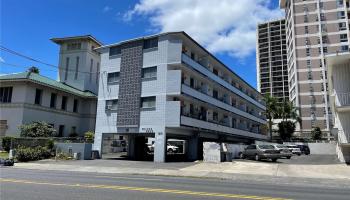 Wilder Hale condo # 401, Honolulu, Hawaii - photo 1 of 1