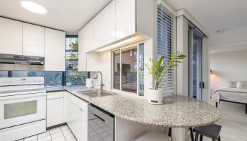 Honolulu Park Place condo # 307, Honolulu, Hawaii - photo 3 of 21