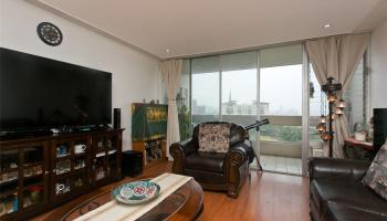 Banyan Tree Plaza condo # 1003, Honolulu, Hawaii - photo 3 of 17