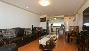 Banyan Tree Plaza condo # 1003, Honolulu, Hawaii - photo 4 of 17