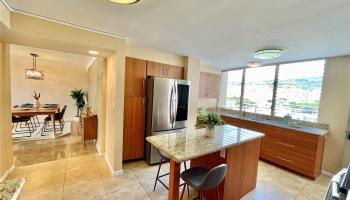 Banyan Tree Plaza condo # 1008, Honolulu, Hawaii - photo 5 of 20