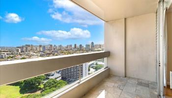 Banyan Tree Plaza condo # 2005, Honolulu, Hawaii - photo 2 of 25