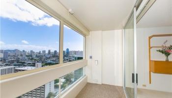 Banyan Tree Plaza condo # 2102, Honolulu, Hawaii - photo 1 of 8 Banyan Tree Plaza condo # 2102, Honolulu, Hawaii - photo 1 of 8