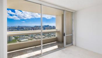 Banyan Tree Plaza condo # 3301, Honolulu, Hawaii - photo 5 of 25