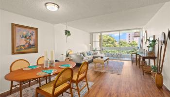 Banyan Tree Plaza condo # 607, Honolulu, Hawaii - photo 1 of 22