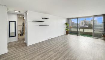 Banyan Tree Plaza condo # 705, Honolulu, Hawaii - photo 1 of 17