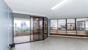 Admiral Thomas Apts condo # 1101, Honolulu, Hawaii - photo 4 of 25