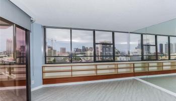 Admiral Thomas Apts condo # 1101, Honolulu, Hawaii - photo 5 of 25