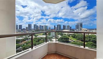 Admiral Thomas Apts condo # 1704, Honolulu, Hawaii - photo 5 of 22