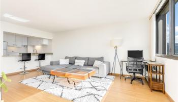 Kukui Plaza condo # E2107, Honolulu, Hawaii - photo 3 of 25