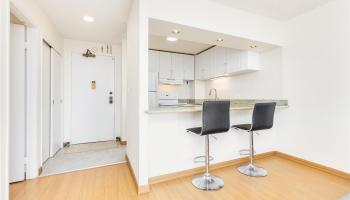 Kukui Plaza condo # E2107, Honolulu, Hawaii - photo 5 of 25