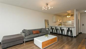 Kukui Plaza condo # E2506, Honolulu, Hawaii - photo 4 of 11