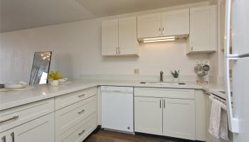 Kukui Plaza condo # E2506, Honolulu, Hawaii - photo 6 of 11