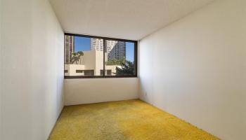 Kukui Plaza condo # E614, Honolulu, Hawaii - photo 4 of 22