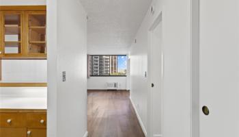 1255 Nuuanu Ave Honolulu - Rental - photo 3 of 22