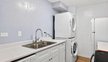 1260 Richard Ln condo # B-602, Honolulu, Hawaii - photo 5 of 23