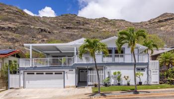 1262  Pihana Street Kalama Valley, Hawaii Kai home - photo 3 of 21