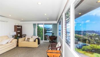 1263 Alewa Drive Alewa Heights, Honolulu home - photo 2 of 24 1263 Alewa Drive Alewa Heights, Honolulu home - photo 2 of 24