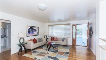 1264  Ala Puumalu Street Salt Lake, Honolulu home - photo 4 of 25