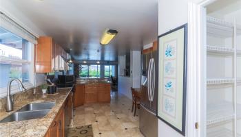 1264  Ala Puumalu Street Salt Lake, Honolulu home - photo 6 of 25