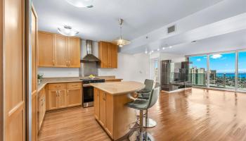 Moana Pacific condo # I3005, Honolulu, Hawaii - photo 5 of 25