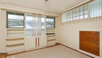 1290 Kanewai St University, Honolulu home - photo 3 of 11 1290 Kanewai St University, Honolulu home - photo 3 of 11