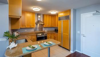 1296 Kapiolani Blvd Honolulu - Rental - photo 2 of 22