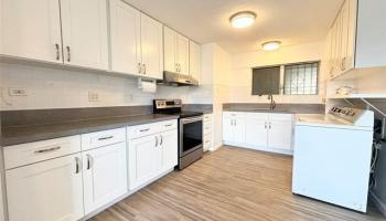 Bellevue Towers condo # 201, Honolulu, Hawaii - photo 3 of 15