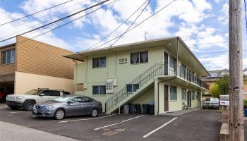 1313 Ahiahi St HONOLULU - Multi-family - photo 1 of 22