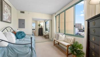 One Kalakaua Senior Living condo # 406, Honolulu, Hawaii - photo 3 of 25