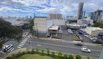 One Kalakaua Senior Living condo # 501, Honolulu, Hawaii - photo 2 of 4