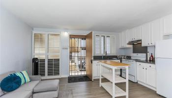 Kapalama Gardens condo # D206, Honolulu, Hawaii - photo 2 of 24