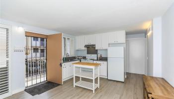 Kapalama Gardens condo # D206, Honolulu, Hawaii - photo 4 of 24