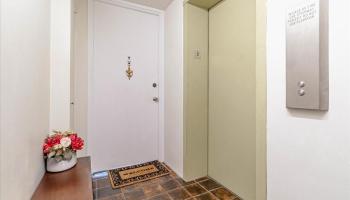 Wilder Tower condo # 5 Makai, Honolulu, Hawaii - photo 2 of 22