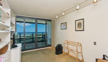 Nauru Tower condo # 1003, Honolulu, Hawaii - photo 6 of 17