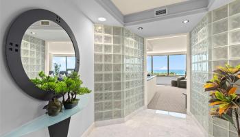 Nauru Tower condo # 1505, Honolulu, Hawaii - photo 3 of 25