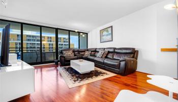 Nauru Tower condo # 2808, Honolulu, Hawaii - photo 4 of 19 Nauru Tower condo # 2808, Honolulu, Hawaii - photo 4 of 19