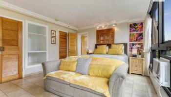 Waikiki Grand Hotel condo # 518, Honolulu, Hawaii - photo 6 of 14