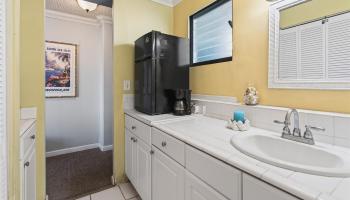 Waikiki Grand Hotel condo # 618, Honolulu, Hawaii - photo 6 of 21