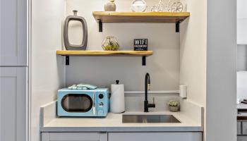 Waikiki Grand Hotel condo # 700, Honolulu, Hawaii - photo 4 of 24