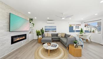 1340  Aupupu Street Hillcrest, Kailua home - photo 2 of 25