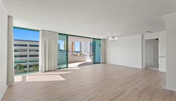 Uraku Tower Hawaii condo # 10C, Honolulu, Hawaii - photo 2 of 25