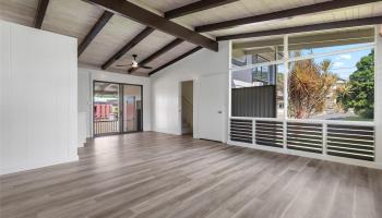 1341  Maalahi Street Moanalua Gardens, Honolulu home - photo 4 of 25