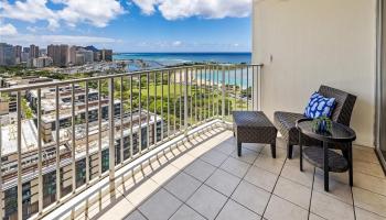 1350 Ala Moana condo # 2810, Honolulu, Hawaii - photo 3 of 25 1350 Ala Moana condo # 2810, Honolulu, Hawaii - photo 3 of 25