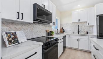 1364 Frank Streets Honolulu - Rental - photo 4 of 15